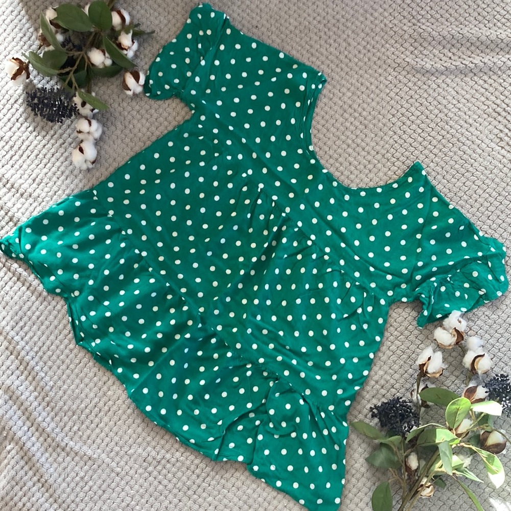 Miss Look brand green top with white dots. Size S